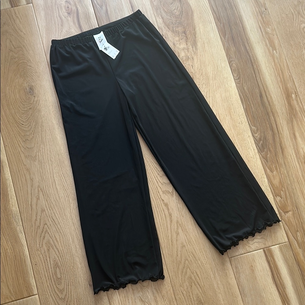 4/$10 NWT Kids Art Class M/8 Black swim cover-up pants